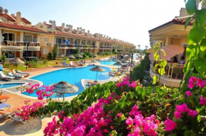 SUNSET BEACH CLUb